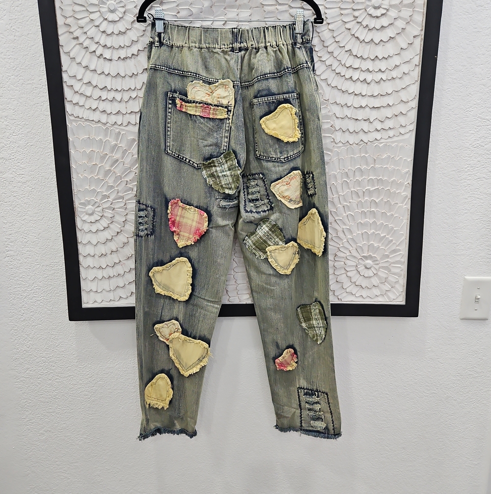 Boho Heart Patch Relaxed Women’s Jeans - Cream/Denim - Picture 4 of 7